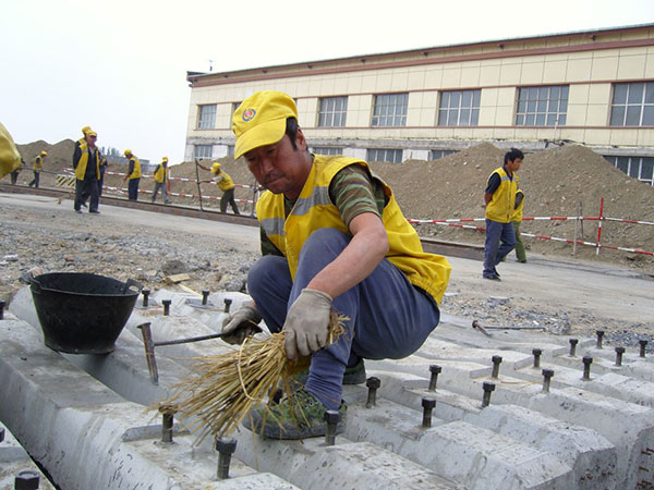 Repair of the railroad nail holes’ surface