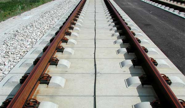 continuous-welded-rail-track